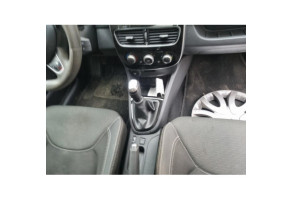 RENAULT CLIO 4 PHASE 2 1.5 DCI - 8V TURBO Photo n°16