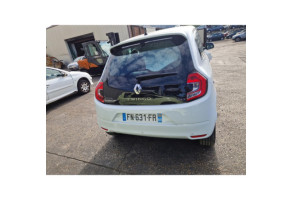RENAULT TWINGO 3 PHASE 1 1.0i - 12V SCE 75 Photo n°8