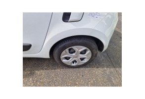 RENAULT TWINGO 3 PHASE 1 1.0i - 12V SCE 75 Photo n°13