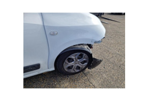 RENAULT TWINGO 3 PHASE 1 1.0i - 12V SCE 75 Photo n°15