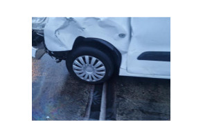 Porte avant droit CITROEN BERLINGO 2 Photo n°20