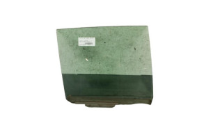 Vitre arriere droit TOYOTA RAV4 2 Photo n°2
