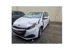 Anti brouillard arriere PEUGEOT 208 1 Photo n°6