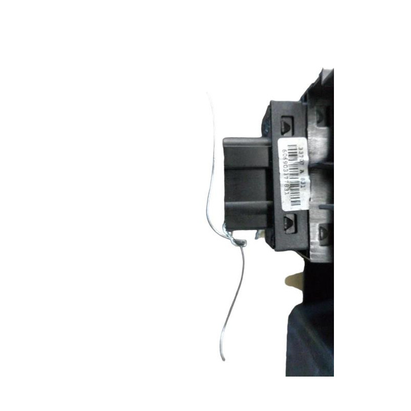 Interrupteur de leve vitre avant droit FIAT GRANDE PUNTO Photo n°1