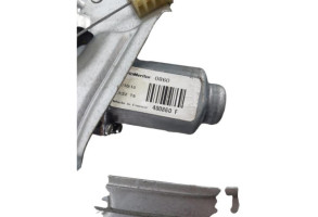 Leve vitre electrique avant gauche RENAULT CLIO 3 Photo n°4