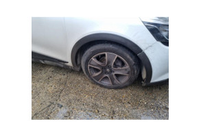 RENAULT CLIO 4 PHASE 1 1.5 DCI - 8V TURBO Photo n°13