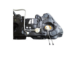 Reservoir essence MERCEDES CLASSE E 212 Photo n°4 Reservoir essence MERCEDES CLASSE E 212 Photo n°4