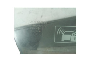 Vitre avant droit HONDA CIVIC 8 Photo n°1
