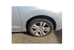 PEUGEOT 5008 1 PHASE 1 1.6 HDI - 16V TURBO Photo n°5