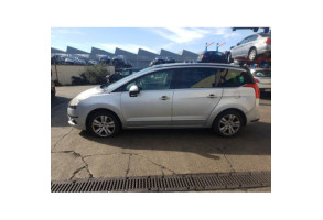 PEUGEOT 5008 1 PHASE 1 1.6 HDI - 16V TURBO Photo n°12