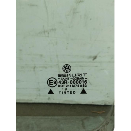Vitre avant gauche VOLKSWAGEN POLO 3