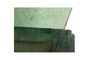 Vitre avant gauche RENAULT CLIO 3 Photo n°1