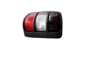 Feu arriere principal droit (feux) MITSUBISHI PAJERO 2 Photo n°4