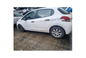 PEUGEOT 208 1 PHASE 2 1.6 BLUE HDI - 8V TURBO Photo n°9