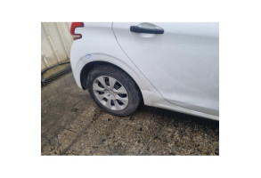 PEUGEOT 208 1 PHASE 2 1.6 BLUE HDI - 8V TURBO Photo n°13