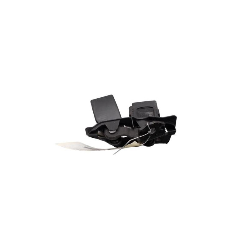 Attache ceinture arriere gauche AUDI A4 3 Photo n°1