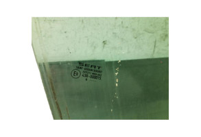 Vitre arriere droit SEAT IBIZA 4 Photo n°2