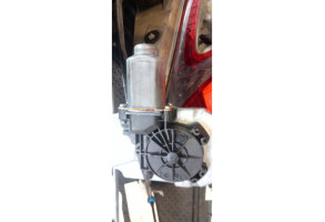 Leve vitre electrique avant gauche RENAULT CLIO 3 Photo n°3