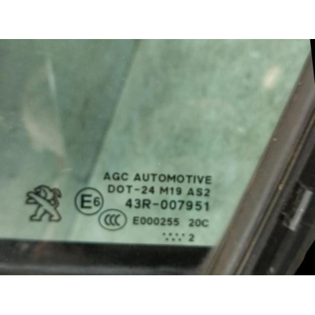 Custode avant gauche PEUGEOT 208 1