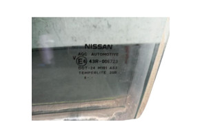 Vitre arriere gauche NISSAN QASHQAI 1 Photo n°1