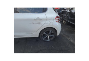 Feu arriere principal gauche (feux) PEUGEOT 208 1 Photo n°20