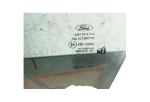 Vitre avant gauche FORD FIESTA 6 Photo n°1