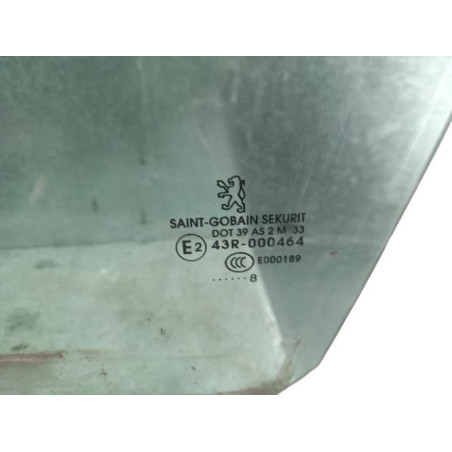 Vitre avant gauche PEUGEOT 206