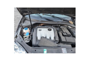 Vitre arriere droit VOLKSWAGEN GOLF 5 Photo n°3