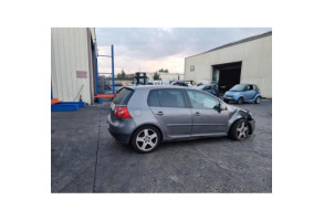 Vitre arriere droit VOLKSWAGEN GOLF 5 Photo n°10