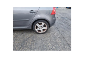 Vitre arriere droit VOLKSWAGEN GOLF 5 Photo n°15