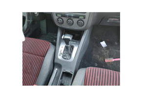 Vitre arriere droit VOLKSWAGEN GOLF 5 Photo n°20