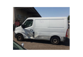 Vitre avant gauche NISSAN NV400 Photo n°11