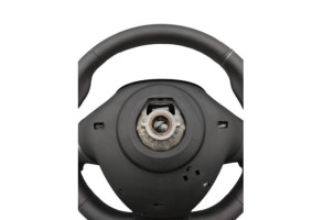 Volant RENAULT CLIO 4 Photo n°5