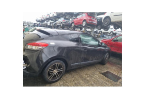 RENAULT MEGANE 3 PHASE 1 COUPE 1.5 DCI - 8V TURBO Photo n°8
