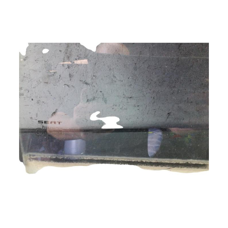 Vitre arriere droit SEAT LEON 2 Photo n°1