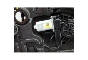 Leve vitre electrique avant gauche VOLVO V 40 2 Photo n°3