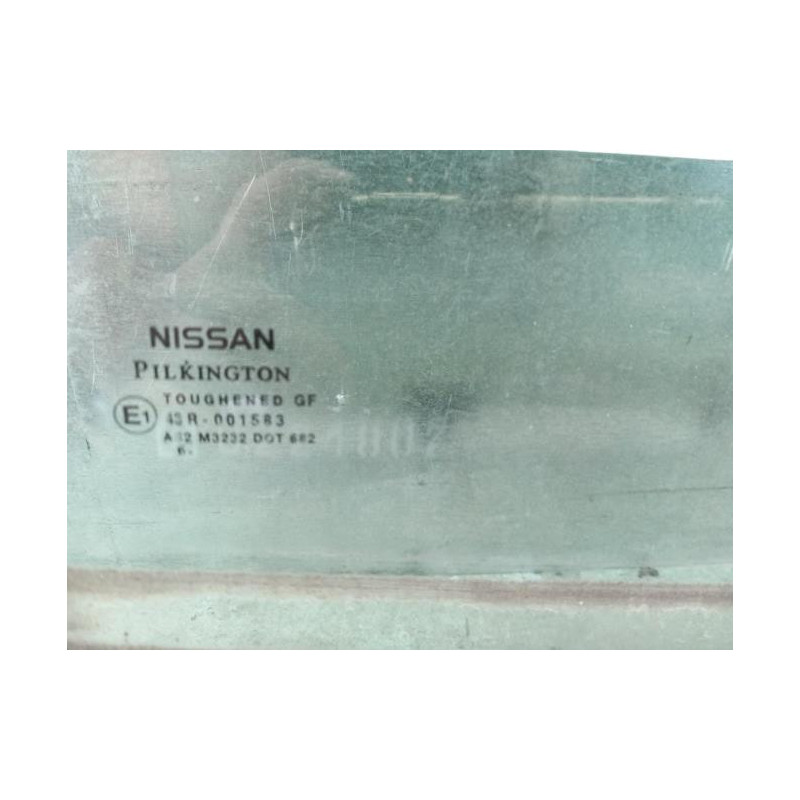 Vitre arriere droit NISSAN MICRA 3 Photo n°1
