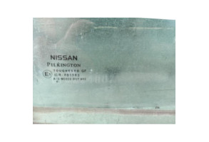 Vitre arriere droit NISSAN MICRA 3 Photo n°1