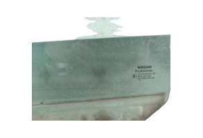 Vitre arriere gauche NISSAN MICRA 3 Photo n°1