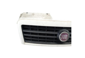 Calandre FIAT DOBLO 1 Photo n°4
