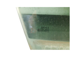 Vitre avant droit SEAT IBIZA 3 Photo n°2