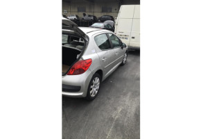 Malle/Hayon arriere PEUGEOT 207 Photo n°8