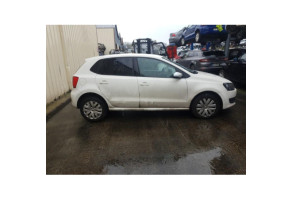 VOLKSWAGEN POLO 5 PHASE 1 1.2i - 12V Photo n°3