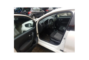VOLKSWAGEN POLO 5 PHASE 1 1.2i - 12V Photo n°17