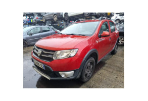 DACIA SANDERO 2 PHASE 1 0.9i - 12V TURBO TCE 90 Photo n°3