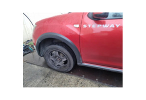 DACIA SANDERO 2 PHASE 1 0.9i - 12V TURBO TCE 90 Photo n°12