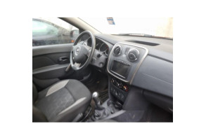 DACIA SANDERO 2 PHASE 1 0.9i - 12V TURBO TCE 90 Photo n°17