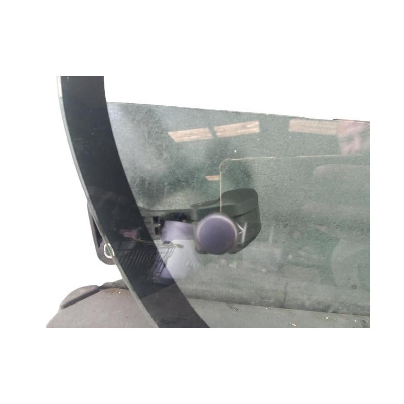 Vitre arriere droit PEUGEOT 107 Photo n°1
