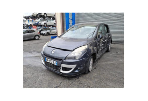 Anti brouillard arriere gauche RENAULT SCENIC 3 Photo n°5