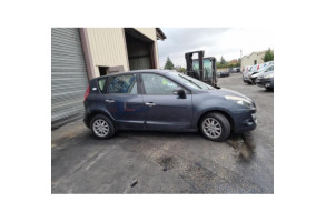 Anti brouillard arriere gauche RENAULT SCENIC 3 Photo n°9